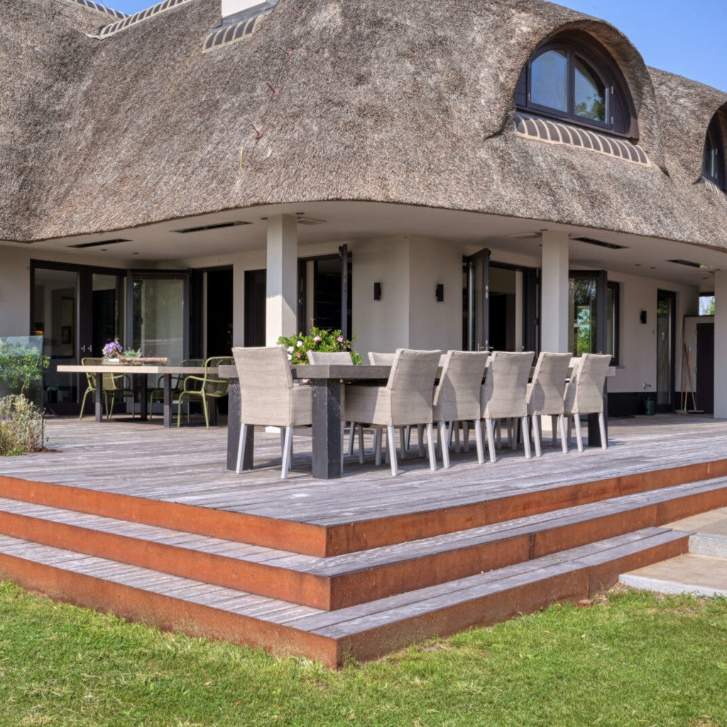 Bromic Heating 33" Platinum Smart-Heat Electric Outdoor Patio Heater 2300W 208V Black | BH0320019