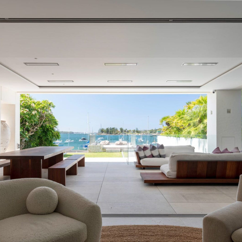 Bromic Heating 33" Platinum Smart-Heat Electric Marine Outdoor Patio Heater 2300W 208V White | BH0320024